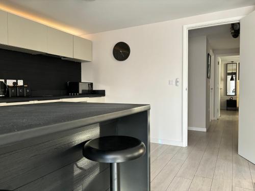 Riverside Wharf - Free Parking, Business, Couples & Families, Manchester (photo 8)