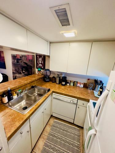 Удобства, HiFi Sound & Comfort - Uptown Dallas / 2-story loft in Оак Лаун