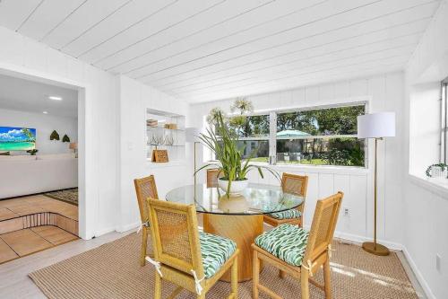 King Bed, Long-Term - Tropical Oasis! in West Palm Beach, USA