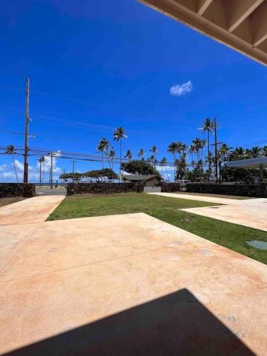 Oceanfront Family Retreat - Views, A/C & Wi-Fi