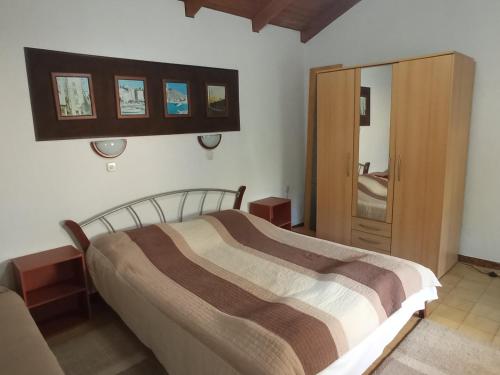 One-Bedroom Holiday Home room in Holiday house with a parking space Rovinj - 21994