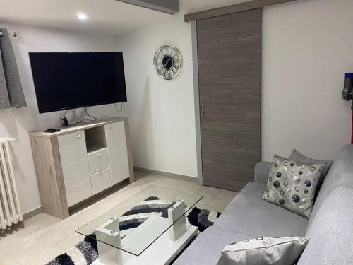 Studio à Aubagne avec Netflix Premium - Location saisonnière - Aubagne