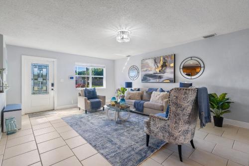 Chic Downtown Home - Location Location Location!! in West Palm Beach, USA