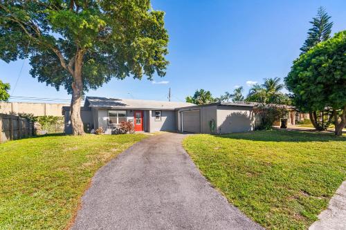 Chic Downtown Home - Location Location Location!!