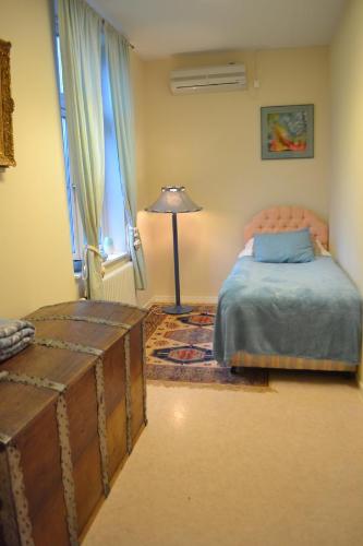 1 twin bed