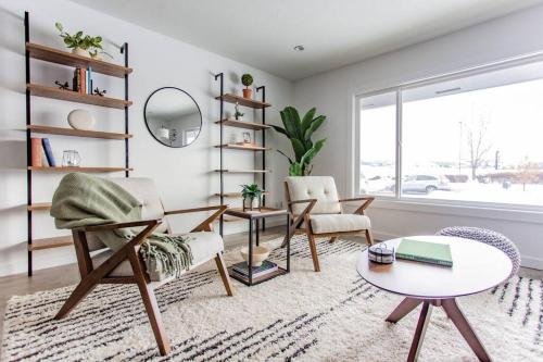 Bridger Hawk - Mid-Century Classic (NEW), Bozeman