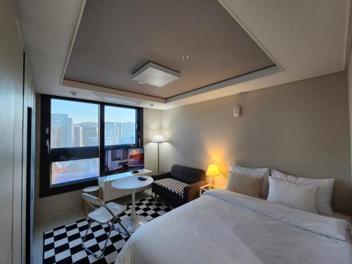 대구 다온# 동성로 스타비앤비 레지던스 (다온# 동성로 스타비앤비 레지던스) 4성급 호텔 스위트룸