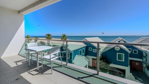 . Sea Side 211