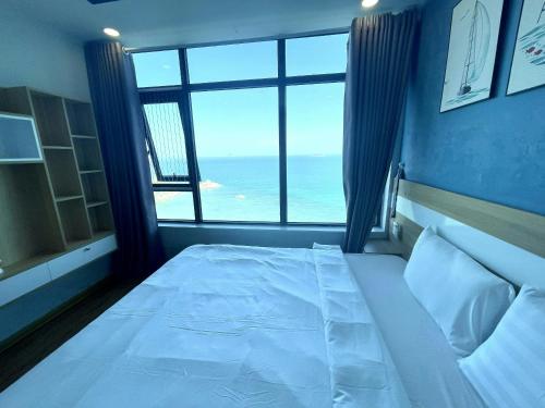 Apartment with Sea View image 5