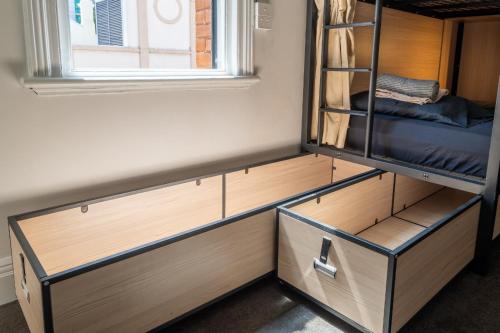 Tequila Sunrise Hostel Adelaide – Adelaide, IA