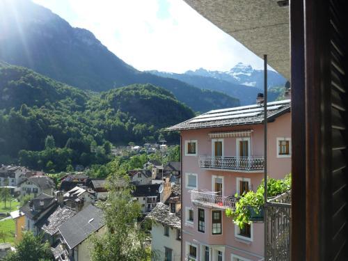  Bar Meuble Isotta, Pension in Baceno bei Alpe Ciamporino