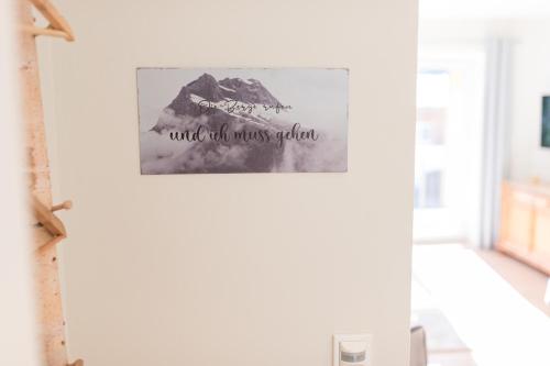 Apartment with Mountain View image 10