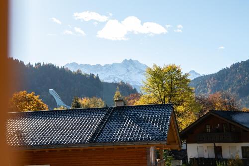 Apartment with Mountain View image 6