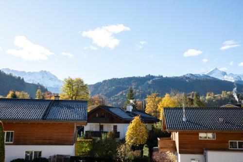 Apartment with Mountain View image 1