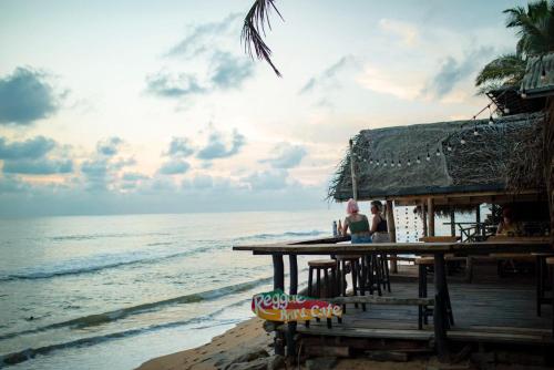 Backpack Beach Hostel & Reggae Bar in Galė