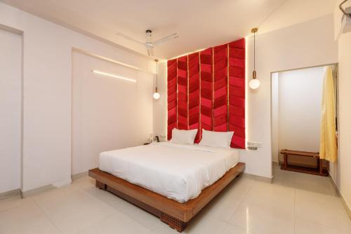 Open Terrace Penthouse With Smart Lighting