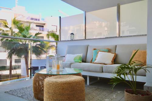 Apartment with Pool View 