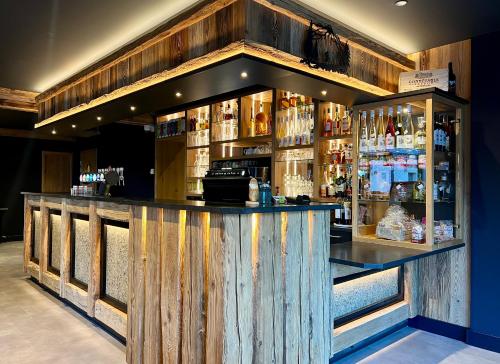 Hôtel Les Chatelminés - image 2