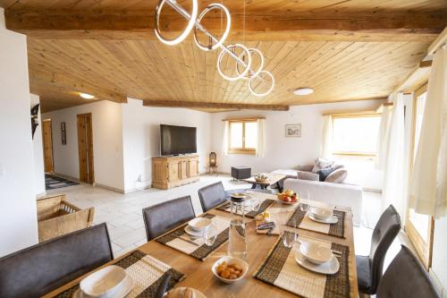 Chasa Tanter Vias - Capricorn - Apartment - Scuol