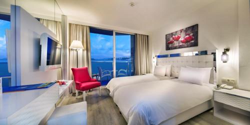 LE BLUE HOTEL