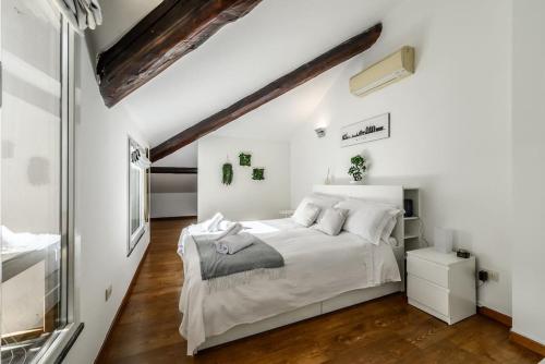 Buenos Aires' Nest - 10 minutes from Duomo with terrace, Milán