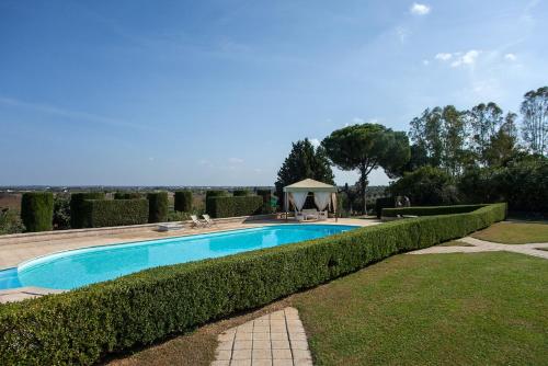  Villa 6 camere e 6 bagni con piscina privata m880 in Galatina