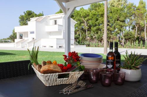  Villa campo padel privato esclusiva piscina m890, Unterkunft in Galatina