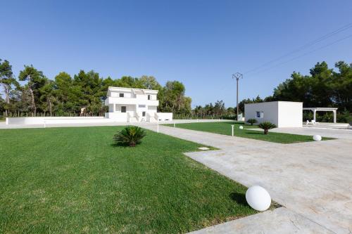  Villa campo padel privato esclusiva piscina m890 in Galatina