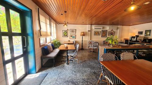 Restaurant, Winner Inn in Bahan