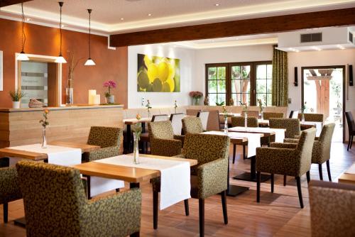Étterem, Weinhotel Sonnenschein in Ernst