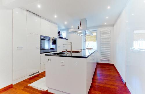 Presidental Suite Apartment by Livingdowntown 3