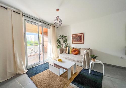 Confortable T2 pour 4 voyageurs, parking privé et terrasse, Toulouse