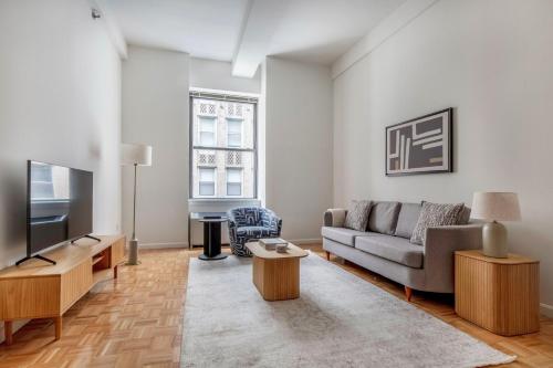 Fidi 1br w doorman wd nr south st seaport NYC-1306 in New York, USA