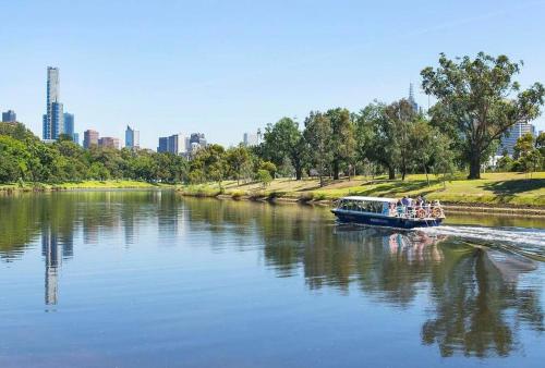 South Yarra Tranquil 2BR Abode