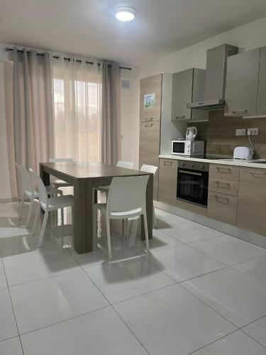 kök, Msida Suites in Msida