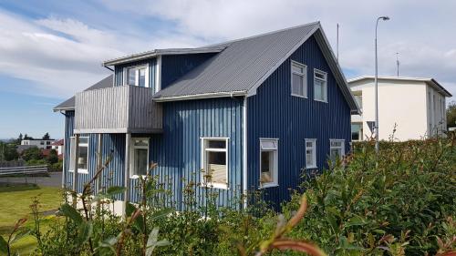 Blue House B&B in Seltjarnarnes