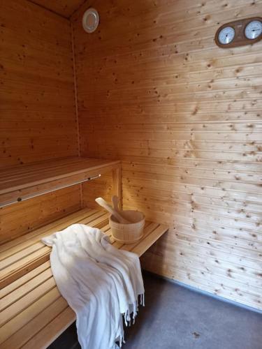 Сауна, Newly built cottages with jacuzzy and sauna in Älmhult