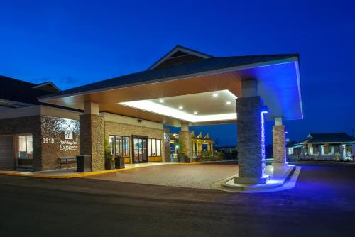 Holiday Inn Express Kitty Hawk - Outer Banks, an IHG Hotel