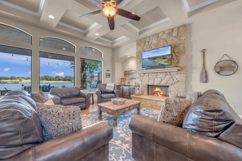 119 Christopher Concierge Services Available in Kingsland (TX)