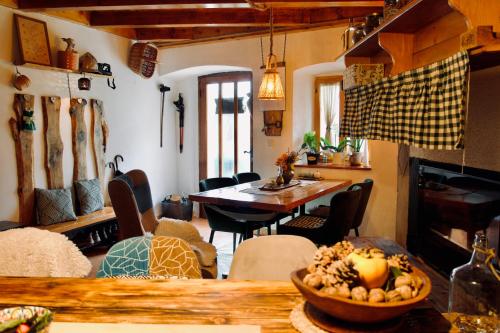 Iekārtas, Stara hiža (Stara hiza) in Lanišće