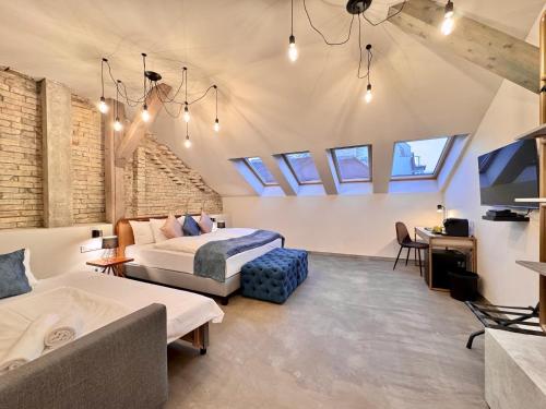 Bazaar Boutique Residence Room Type - Superior Triple Room