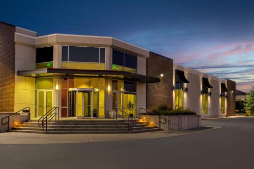 Holiday Inn Des Moines-Airport Conf Center by IHG