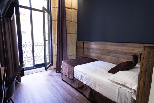 Standard Single Room image 5