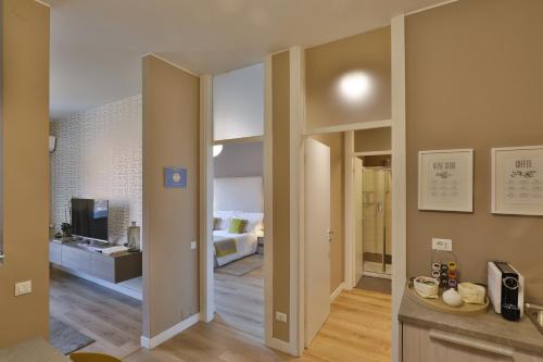 Como Lake Suites - image 13