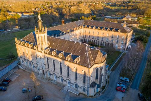 Le grand couvent de Gramat - Hôtel - Gramat