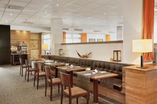 ห้องอาหาร, เอช+ โฮเทล ดาร์มชตัท (H+ Hotel Darmstadt) in ดาร์มชตัท