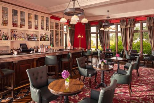 Lough Eske Castle - image 3