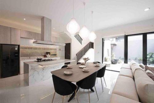 Creative Luxury Villa, New Year Staycation (10)