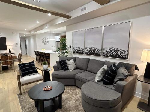 Verbier New Luxurious Condo 2bdrm spa-pool-sauna