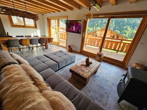 Shared lounge/TV area, Demi-Chalet Vadel La Panthiaz 15 Pers 5 chambres in La Pantiaz